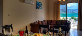 Villa Anastasia 3 Bedroom Villa 300m from Coast Free