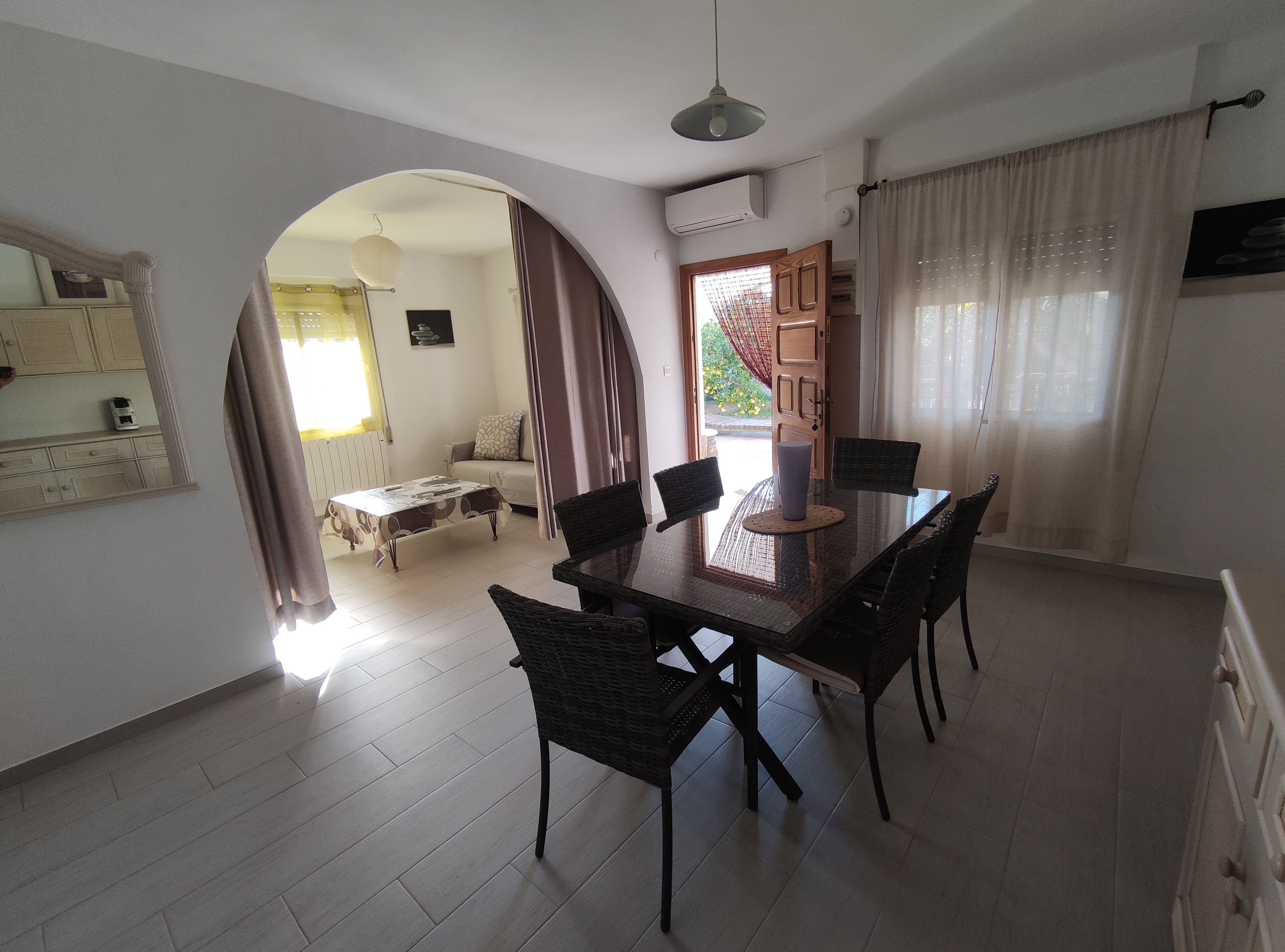 salon/sàm