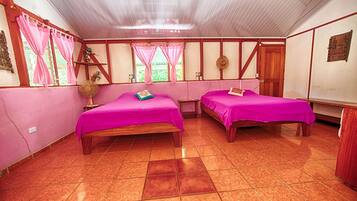 Bungalow, 3 habitaciones, para no fumadores | Minibar, caja de seguridad en la habitación y escritorio