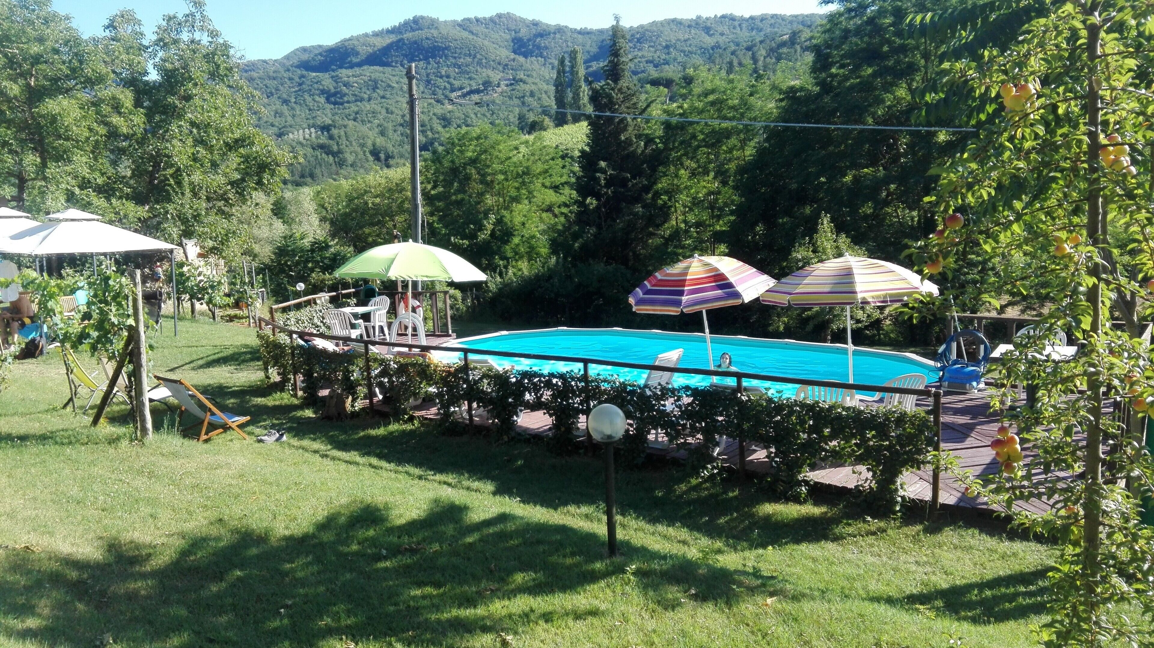 "La Capanna" with swimming pool and breakfast included