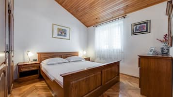 4 habitaciones, wifi gratis y ropa de cama