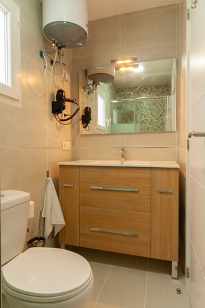 Hair dryer, towels, shampoo, toilet paper - Apartment in Arrecife 207 - 3 PEOPLE (Arrecife)