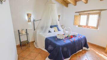 2 chambres, fer et planche à repasser, lit parapluie, Wi-Fi gratuit