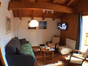 TV, books, stereo