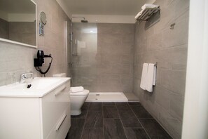 Combined shower/tub, hair dryer, towels - Beautiful apartments with sea and mountain views (Tegueste)