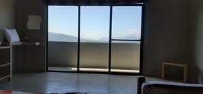 3 chambres, fer et planche à repasser, Wi-Fi, draps fournis