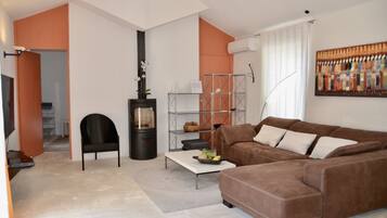 TV connectée, lecteur de DVD, livres, médiathÚque