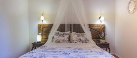 2 dormitoris, planxa i posts de planxar, wifi i roba de llit