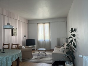 Smart TV - Scandie Design with great location (Chamonix)