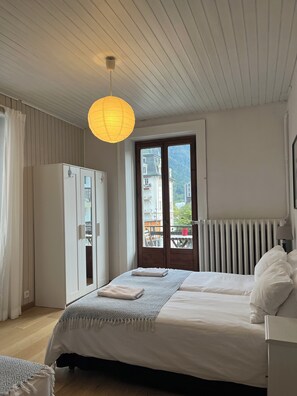 2 bedrooms, iron/ironing board, travel crib, free WiFi - Scandie Design with great location (Chamonix)