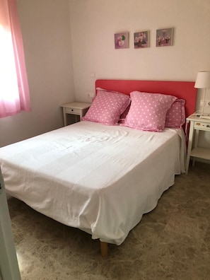 4 Schlafzimmer, Bügeleisen/Bügelbrett, Internetzugang