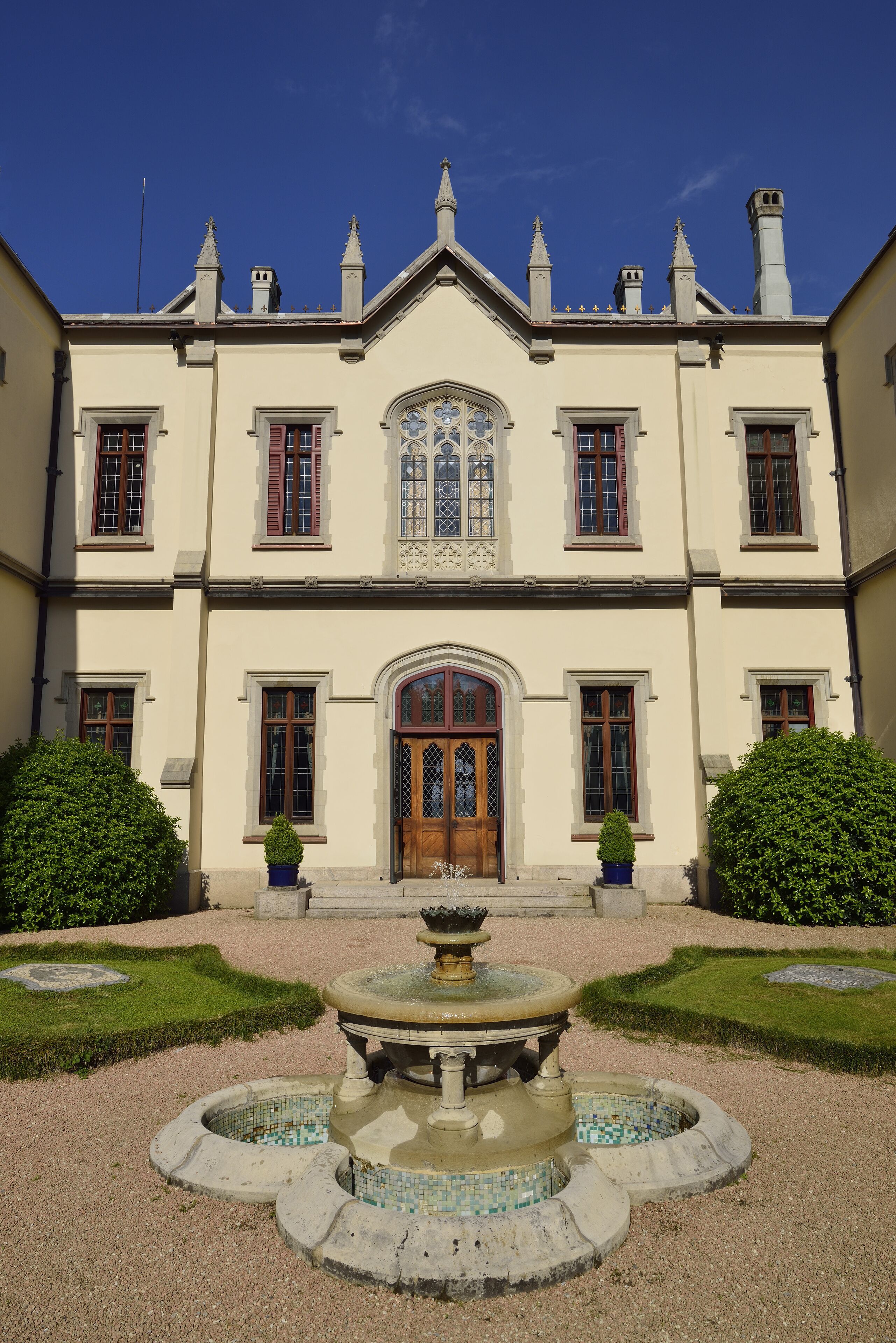 Lady Virgina, Castello Dal Pozzo