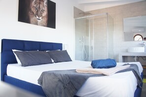 5 bedrooms, iron/ironing board, WiFi, bed sheets - house with private pool and spectacular views (Dénia)