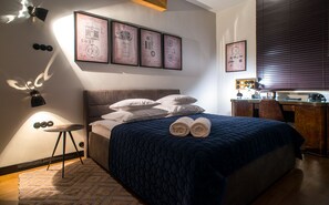 2 Schlafzimmer, Schreibtisch, schallisolierte Zimmer