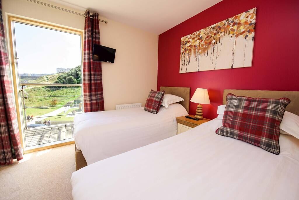 2 bedrooms