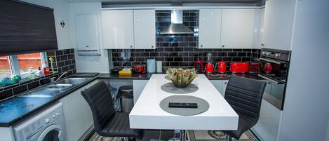 Microones i cafetera i tetera