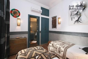 2 bedrooms, iron/ironing board, travel cot, free WiFi - Riad 'Dar Marly'  Just for you ,and your family..We love it! (Marrakech)