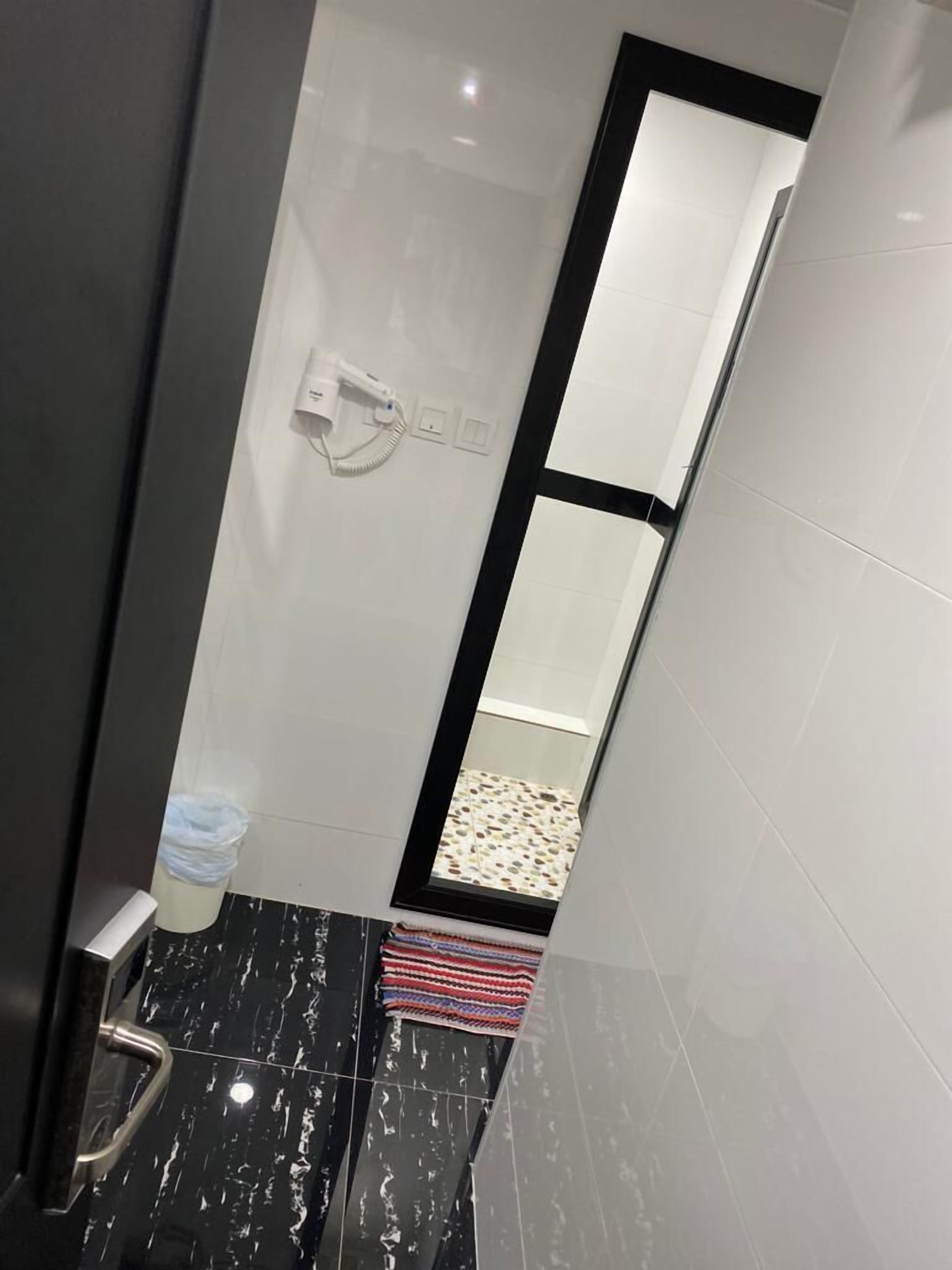 Photo - Pacific Lodge 24 HOUR Reception 10th Floor Block D & E