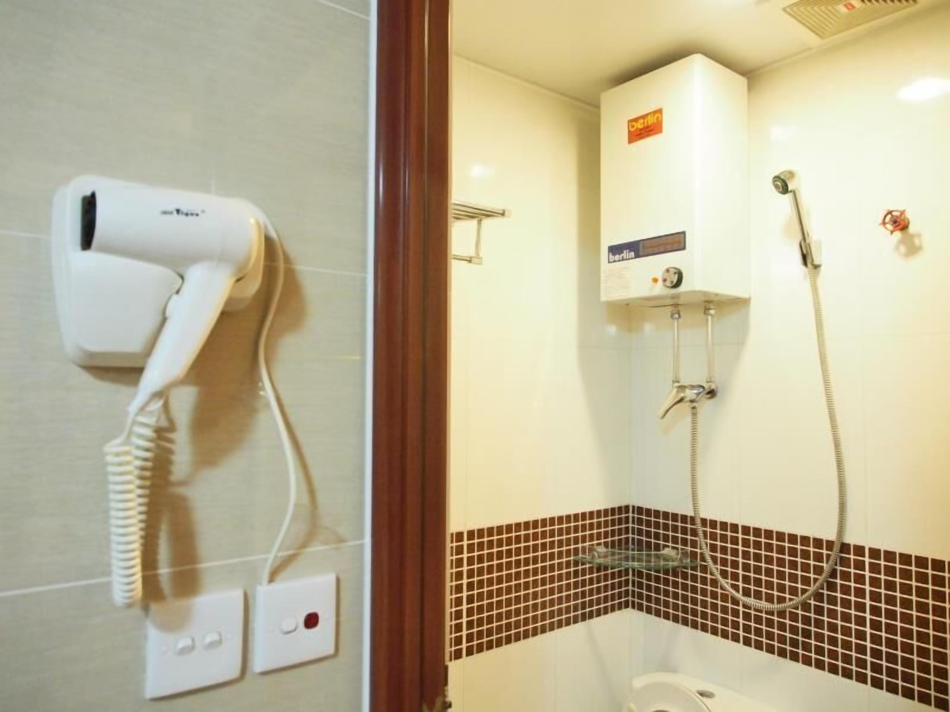 Photo - Pacific Lodge 24 HOUR Reception 10th Floor Block D & E