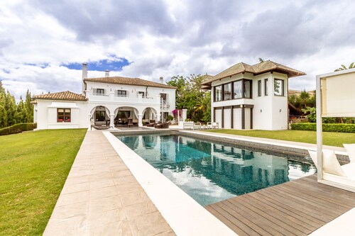 🏌🏾‍♂️PRIVATE VILLA WITH POOL, ☀️GYM, WIFI SAN ROQUE CLUB GOLF SOTOGRANDE 💍Weddings -