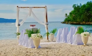 Sun-loungers, beach towels