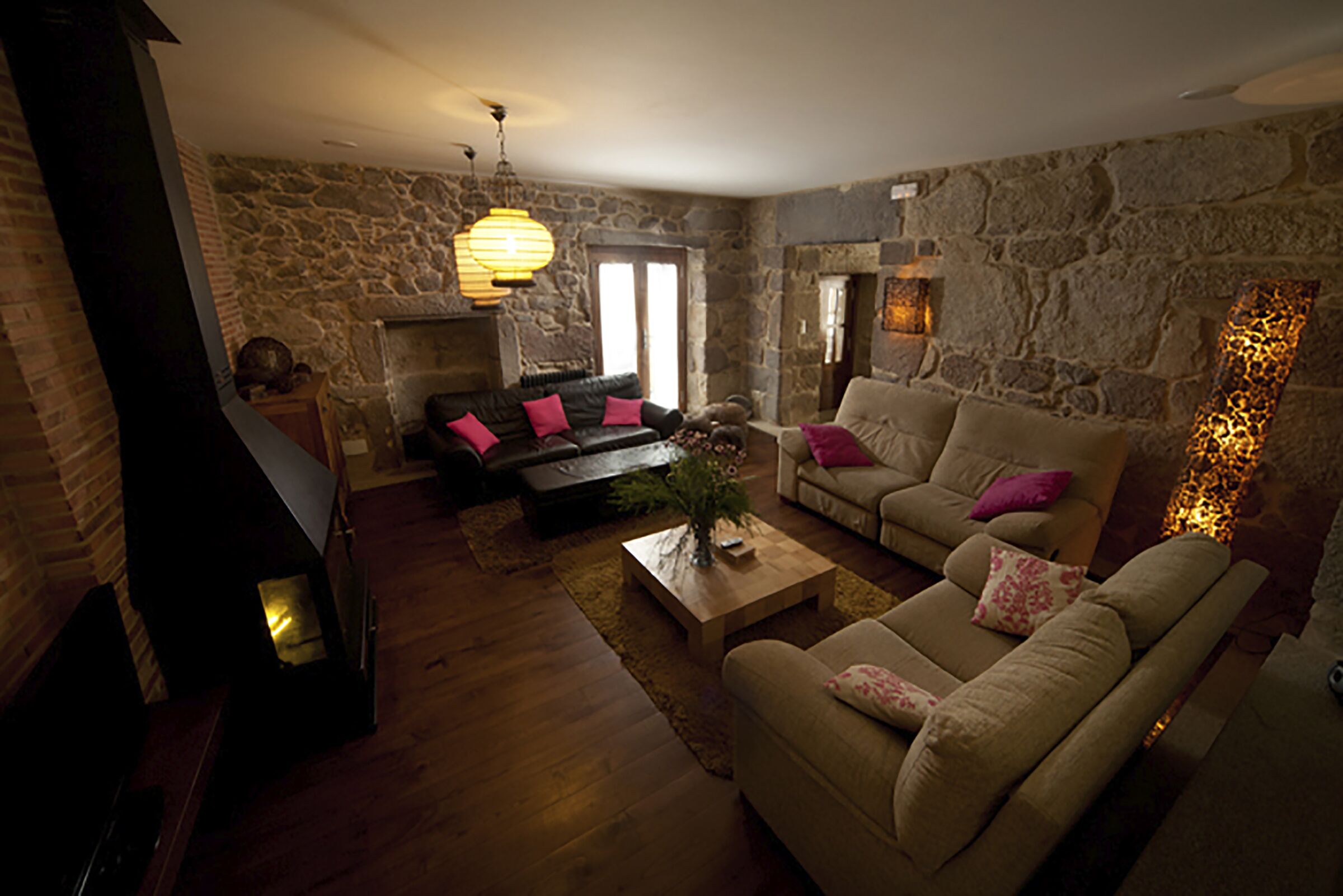 6 bedroom villa with pool in the Rías Bajas