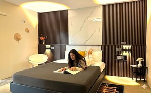 2 bedrooms, in-room safe, iron/ironing board, WiFi
