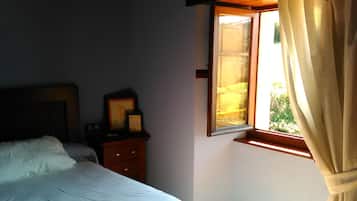 4 makuuhuonetta, silitysrauta/-lauta, Wi-Fi, vuodevaatteet