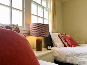 2 Schlafzimmer, Schreibtisch, Bügeleisen/Bügelbrett, WLAN