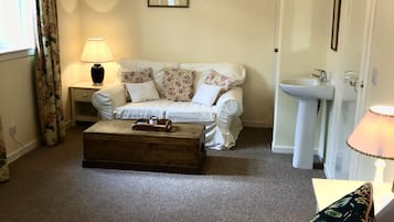 2 slaapkamers, een bureau, een strijkplank/strijkijzer, wifi