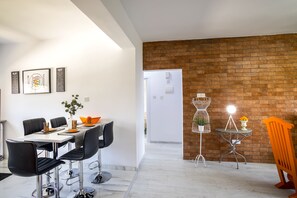 Dining - CASTLE HOLIDAY APARTMENTS, HIPSTER 2 BEDROOM FLAT D418 (Yermasoyia, Limassol)