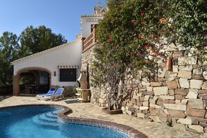 Pool - Finca Almencino with private pool for 6 people, fantastic sea views (Cómpeta)