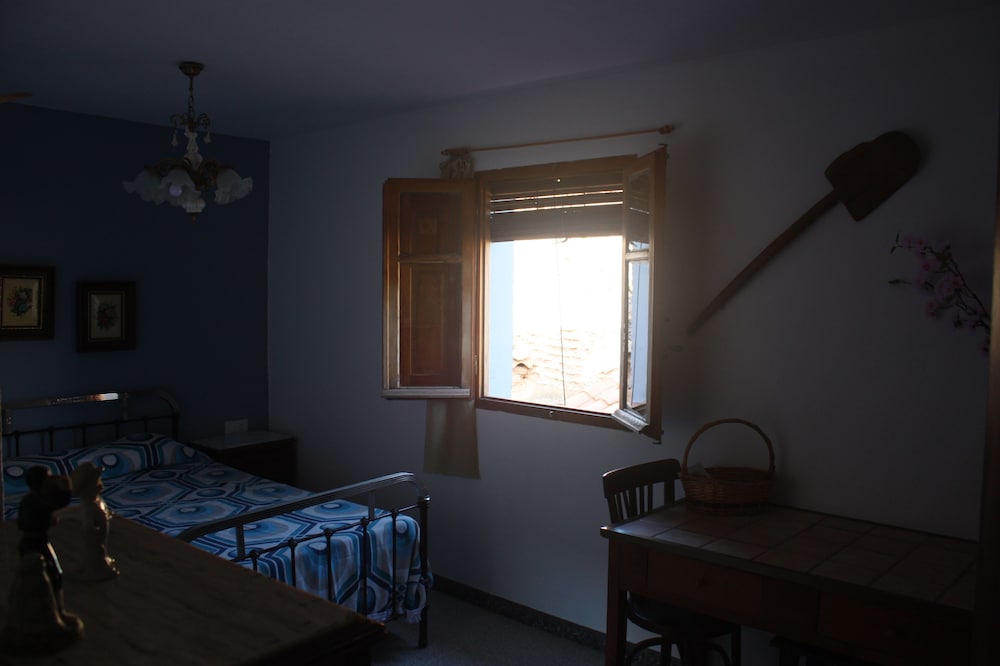Newly restored and beautiful views mudejar church house and saw Armantes