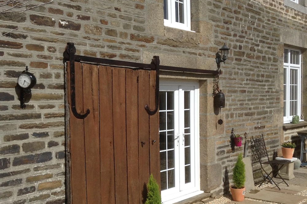 "Quaint French Cottage"