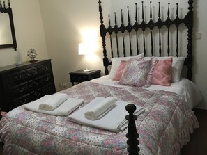 3 habitaciones, insonorización y tabla de planchar con plancha 