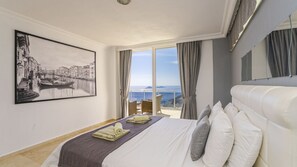 5 bedrooms, iron/ironing board, WiFi, bed sheets