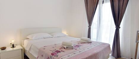 1 dormitorio, caja fuerte, tabla de planchar con plancha y wifi gratis