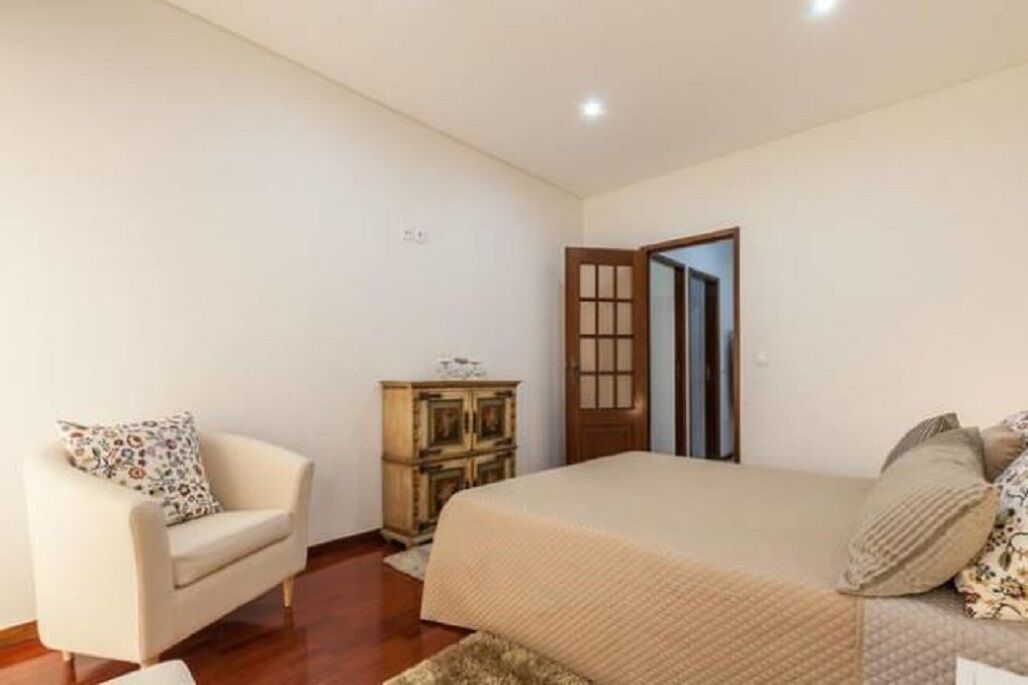 T0 + 1 (cosyhome) Barnabas Apartement