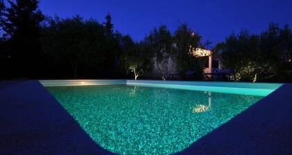 House in olive trees with swimming pool. / Quiet escape in olive woods with swimming pool