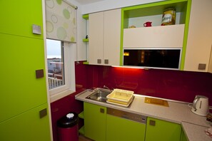 Frigorifero, microonde, forno, lavastoviglie