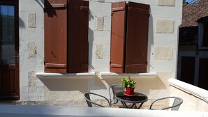 تناول الطعام بالخارج