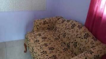 Zimmer, 1 Doppelbett, Nichtraucher | Wohnbereich