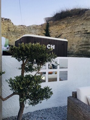 Property grounds - "Experience the Ultimate Cave Living (Benamaurel)