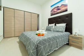1 chambre, fer et planche Ă repasser, Wi-Fi, draps fournis