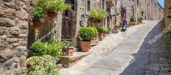 Casineヴィラには、大きなプール、無料Wi-Fi、駐車場がある7つのアパートメントがあります。