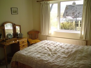 3 Schlafzimmer, Bügeleisen/Bügelbrett, Reisekinderbett, kostenloses WLAN