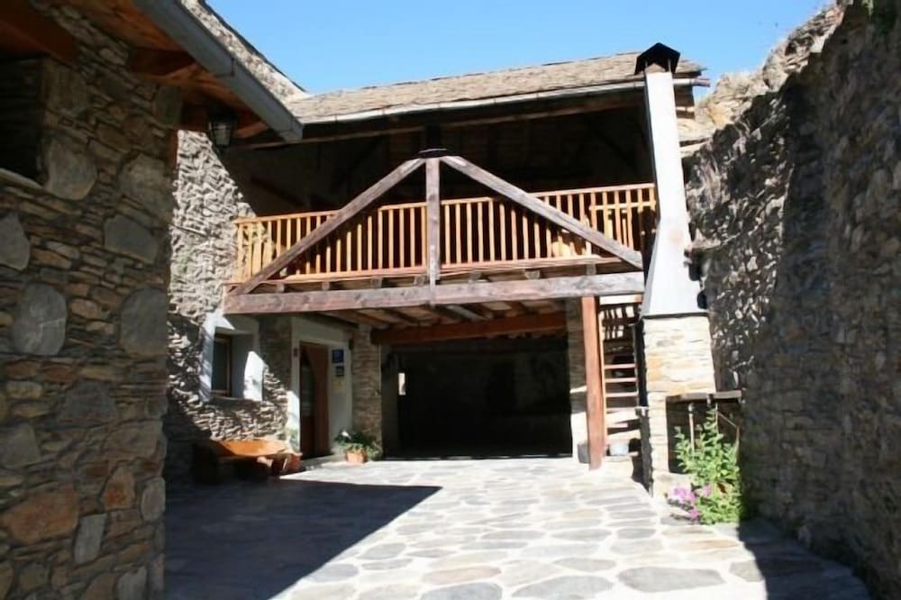 Self catering El Racó de Cal Maró for 8 people