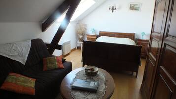 1 chambre, fer et planche à repasser, Wi-Fi, draps fournis