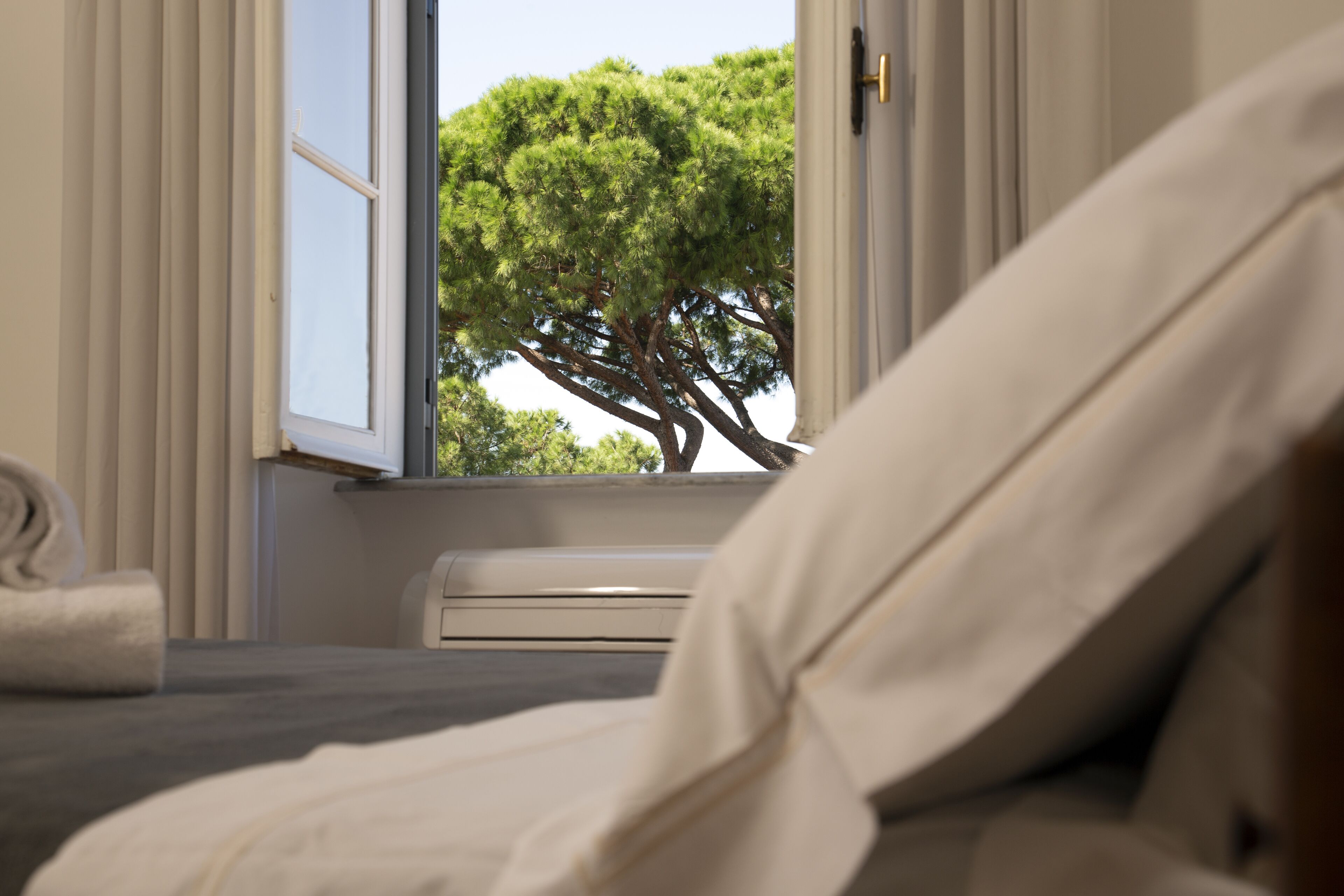 3 chambres, fer et planche à repasser, Wi-Fi, draps fournis