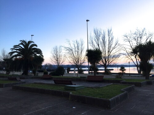 IHR HAUS IN FERROL. 10. STOCK MEERBLICK